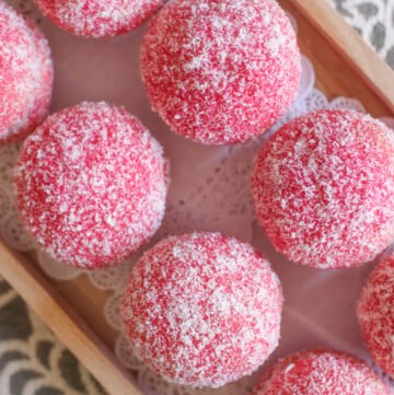 soft-coconut-covered-snowballs