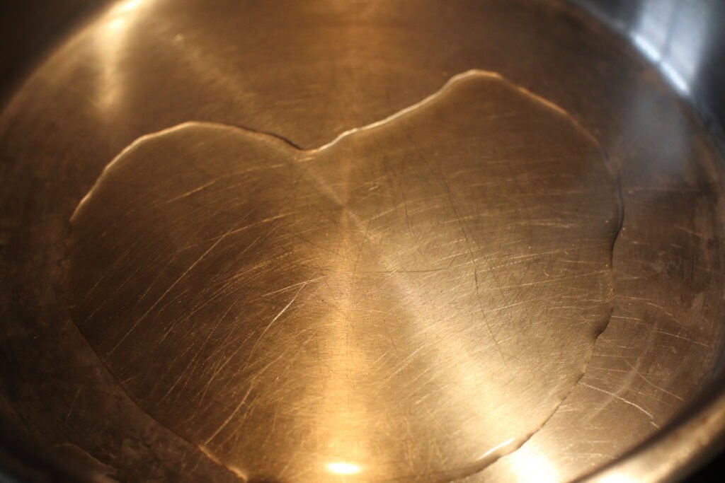 Heat the oil in a pot over medium heat