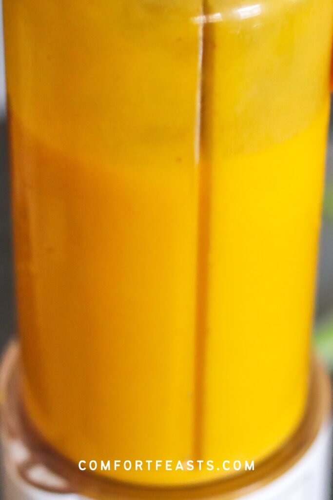 Blending mango and turmeric for chia pudding