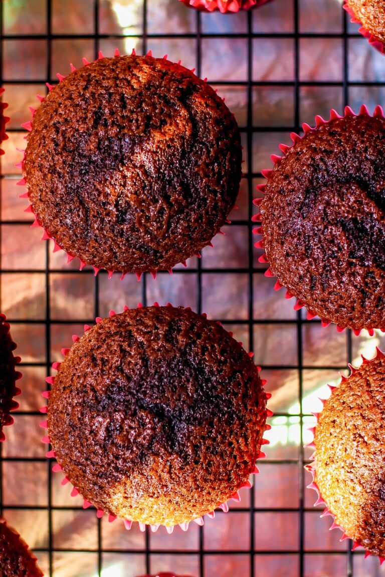 Easy Moist Chocolate Cupcakes
