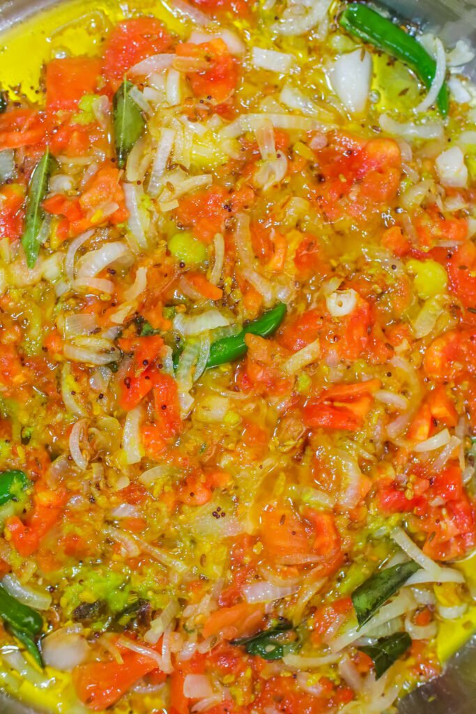tomato onion mixture for south african crab curry