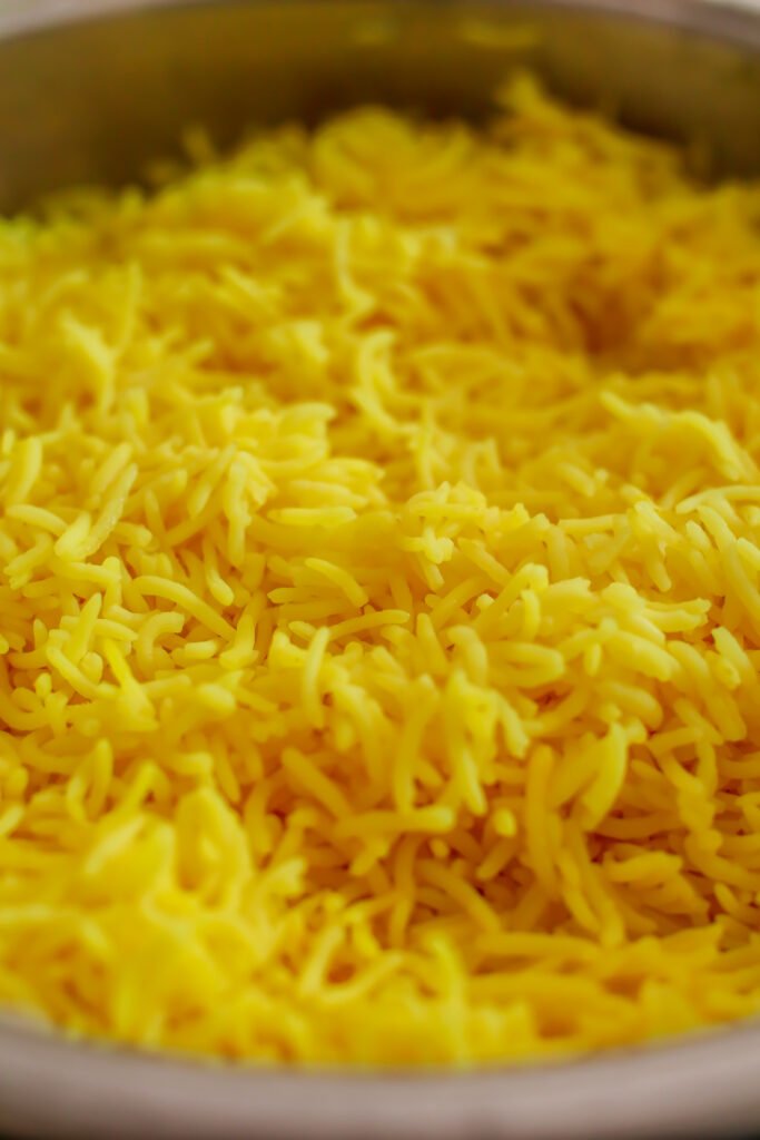 fluffy turmeric rice